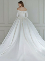 Zavida | Wedding dress with long trail