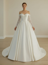 Aurora | Classic wedding gown with detachable train