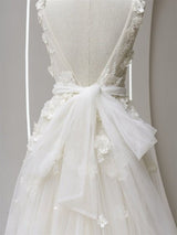 Voila | TRENDY wedding gown with bow sash