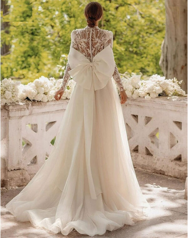 lace ball gown wedding dress